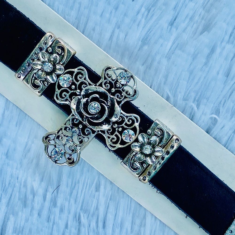NWT Sarah’s Black Leather Silver Bling Cross Adjustable Bracelet